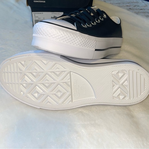 Chuck Taylor All Star Lift Platform Leather Shoes - Picture 8 of 8